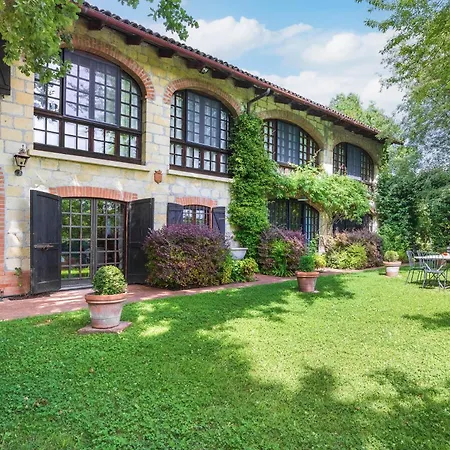 Vila Il Roseto 10, Emma *