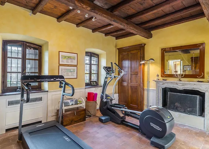 Il Roseto 10, Emma Вилла